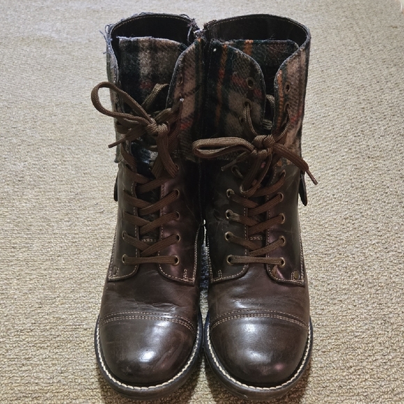 Taos Footwear Shoes - Brown Leather Lace-Up Boots